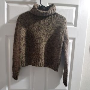 Old Navy Cropped Chunky Knit Turtle Neck Sweater.
